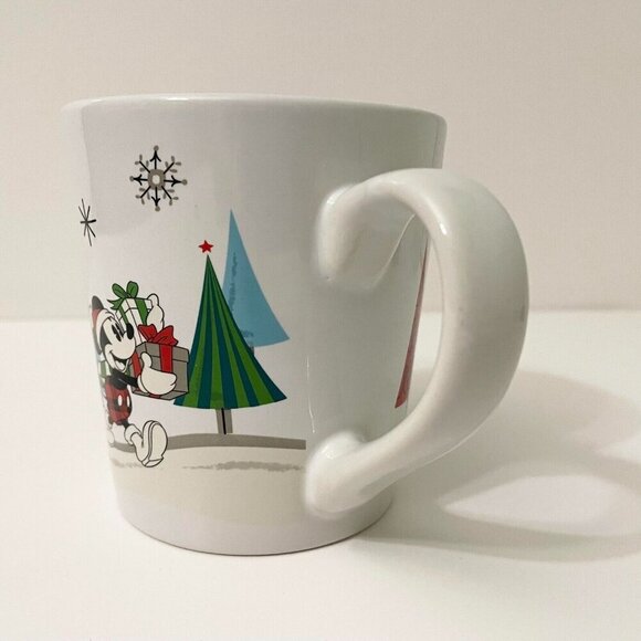 Disney Mickey and Friends Christmas Mug Zrike Brands Goofy Donald Duck Minnie - Picture 4 of 16